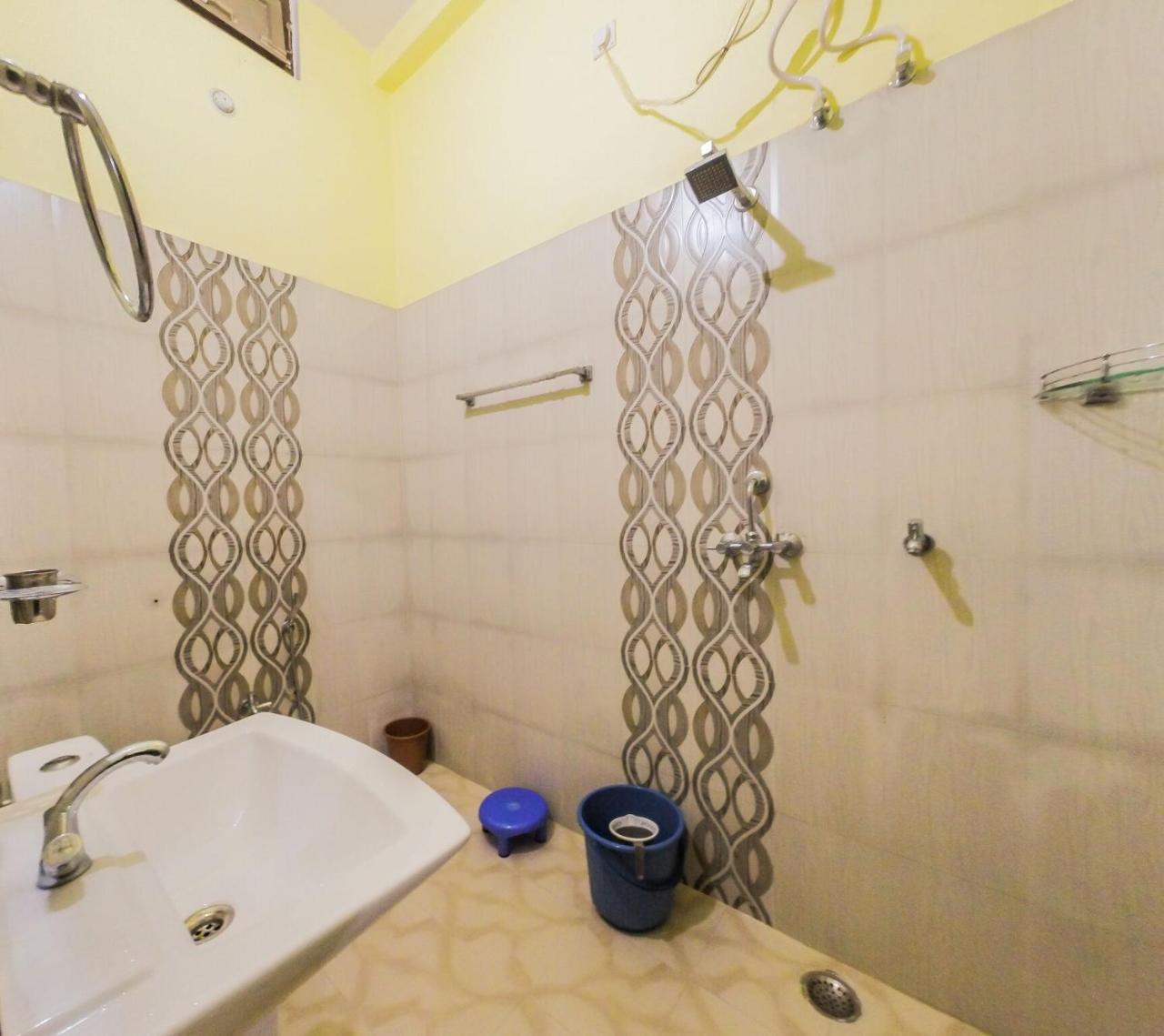 Gangotri Paying Guest House Hotel